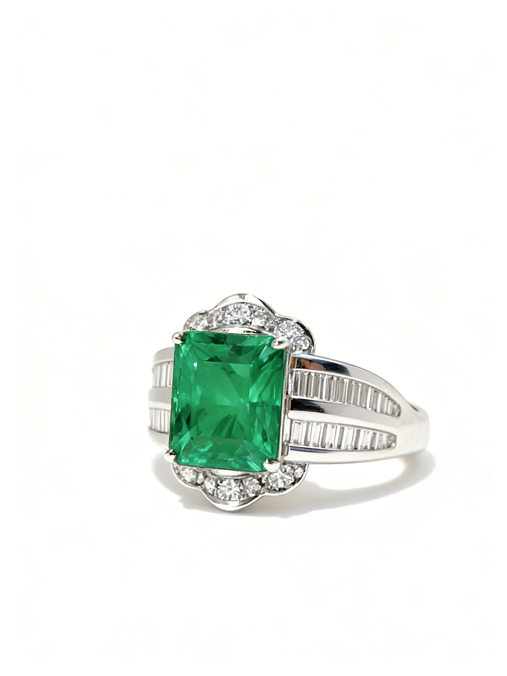 18K Gold Natural Emerald Ring