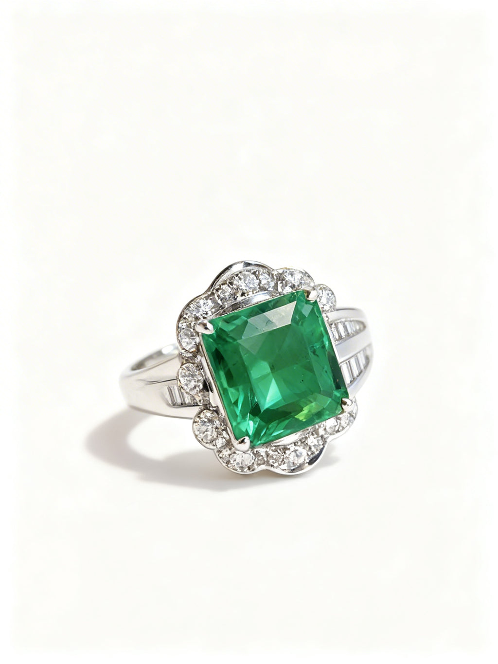18K Gold Natural Emerald Ring