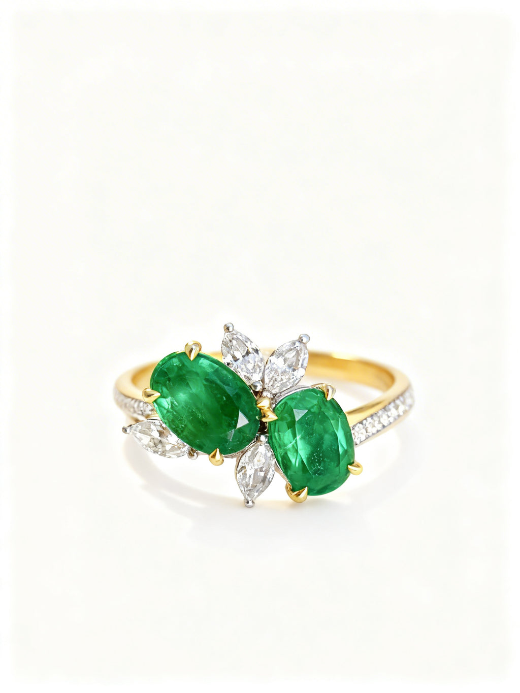 18K Gold Natural Emerald Ring