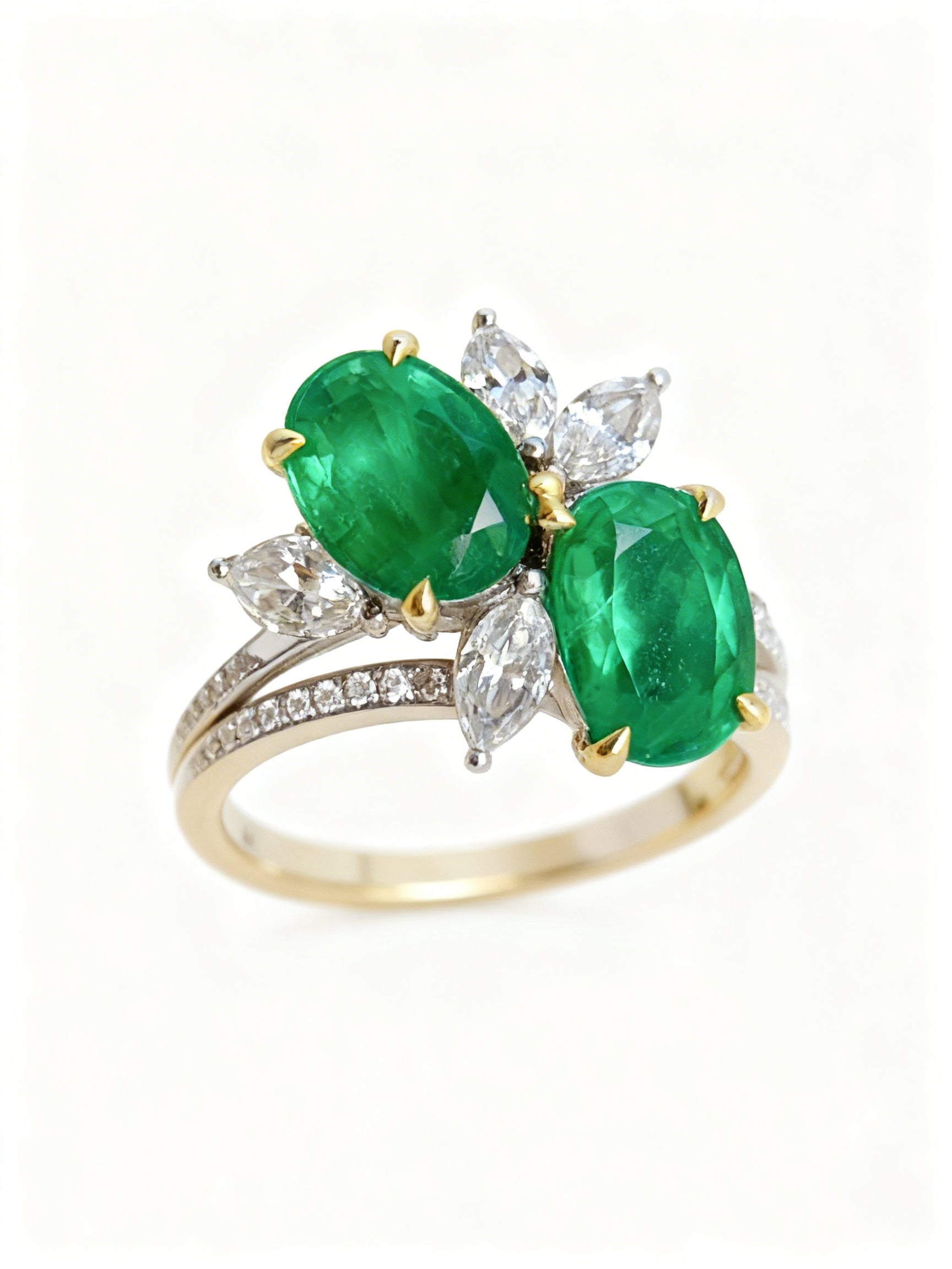18K Gold Natural Emerald Ring