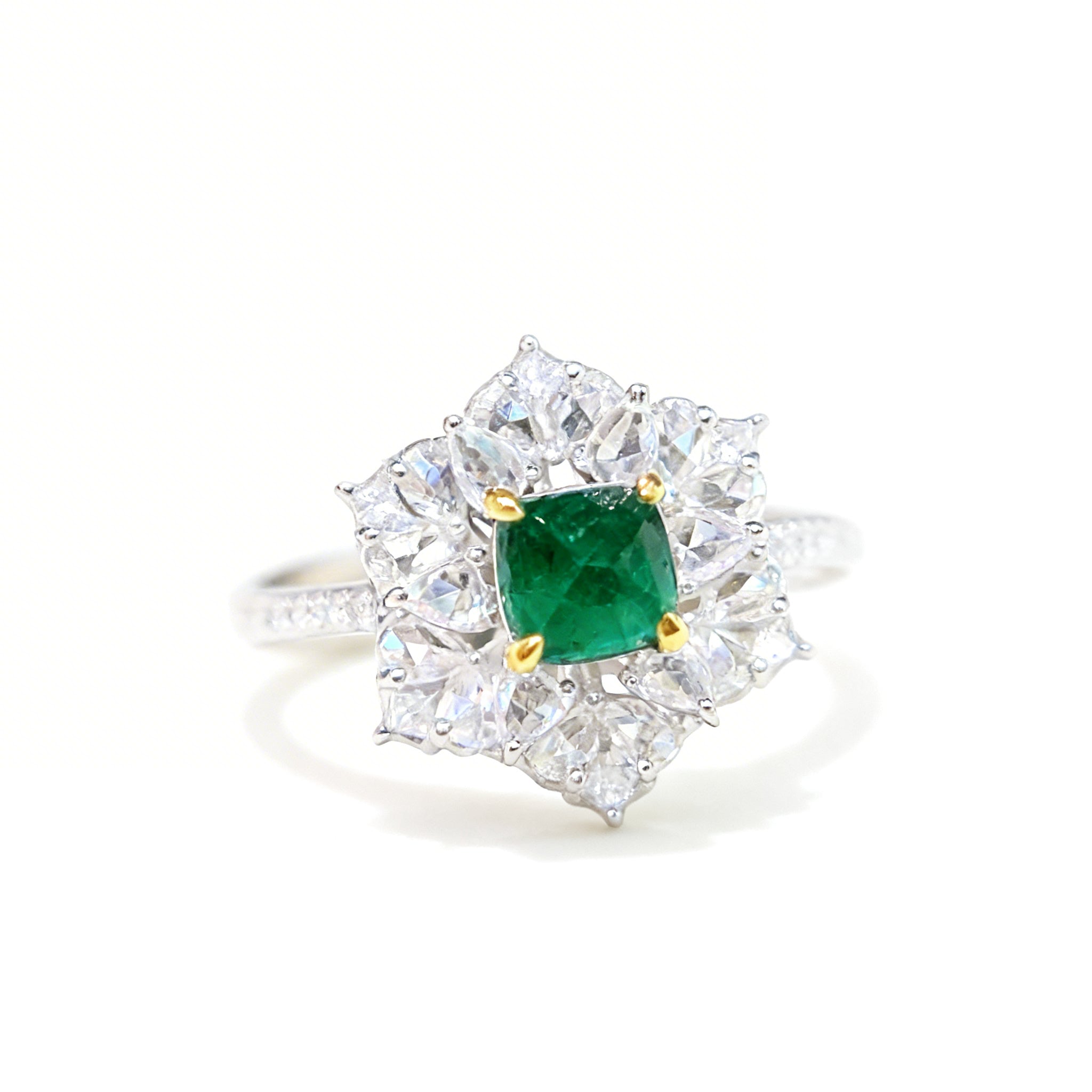 18K Gold Natural Emerald Ring