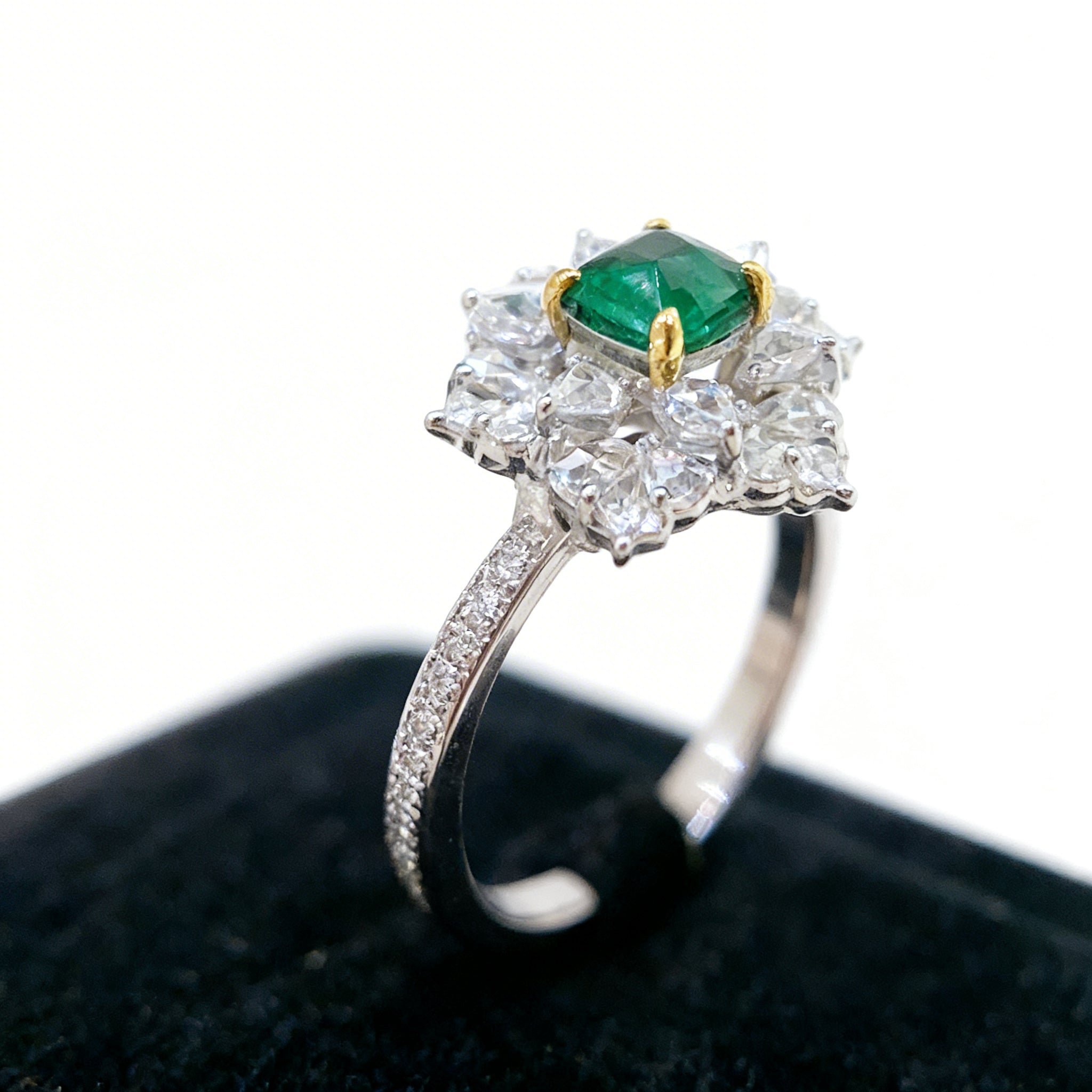 18K Gold Natural Emerald Ring