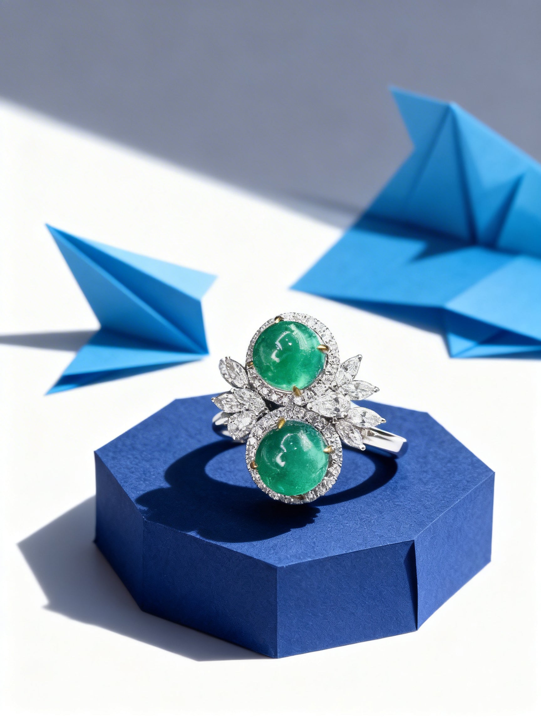 18K Gold Natural Emerald Ring