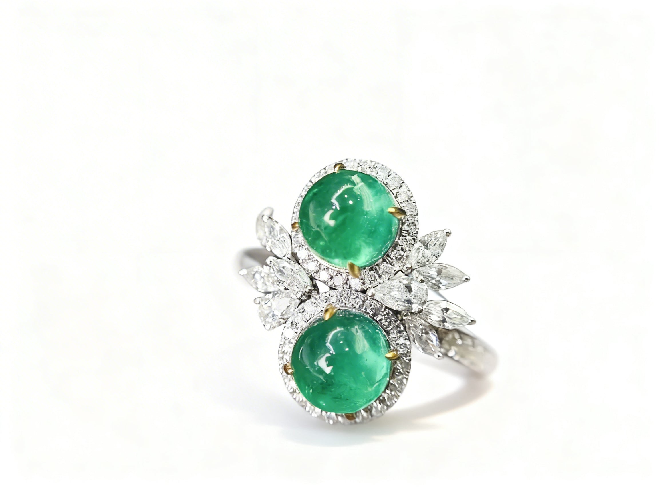18K Gold Natural Emerald Ring