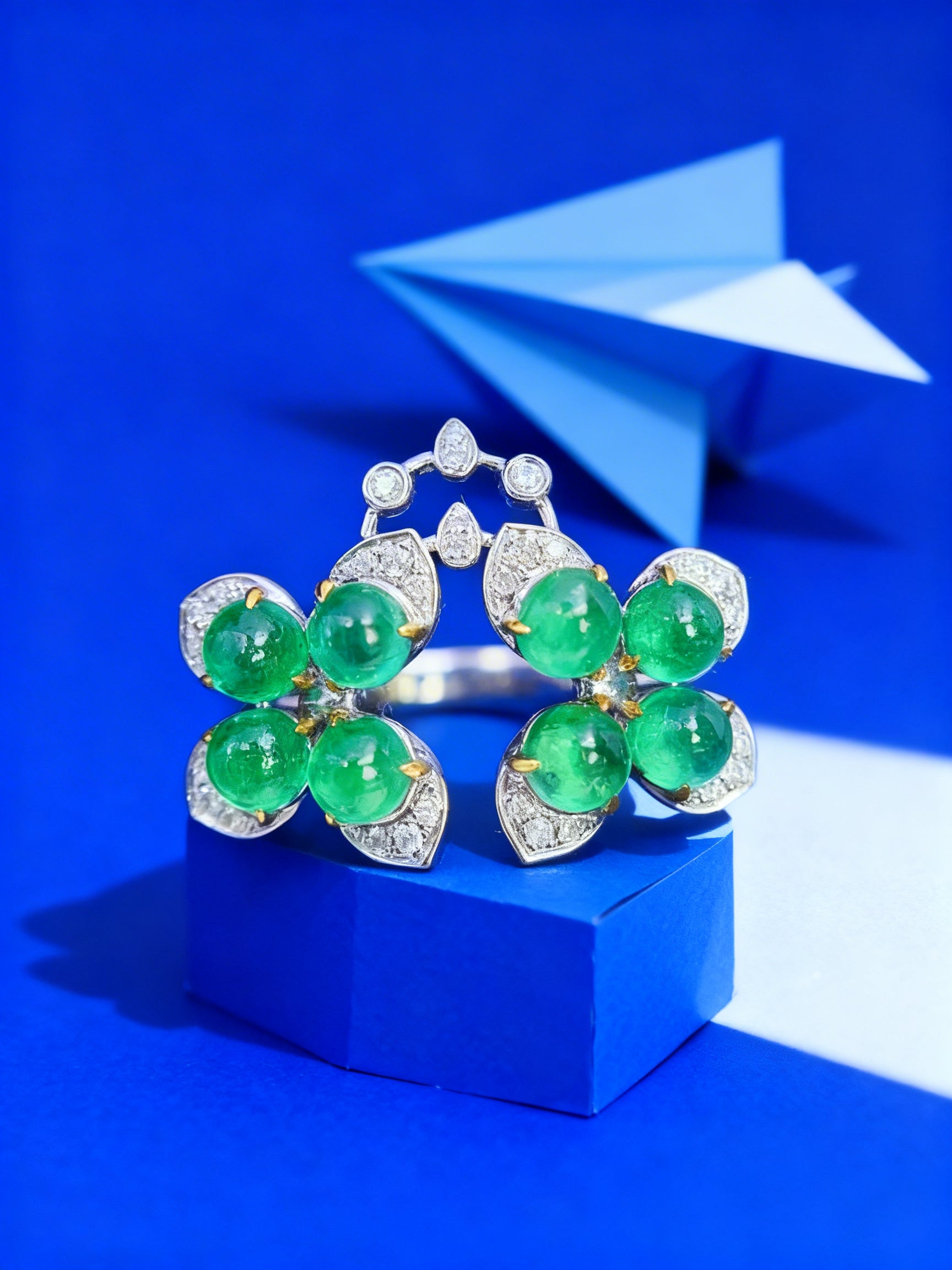 18K Gold Natural Emerald Ring
