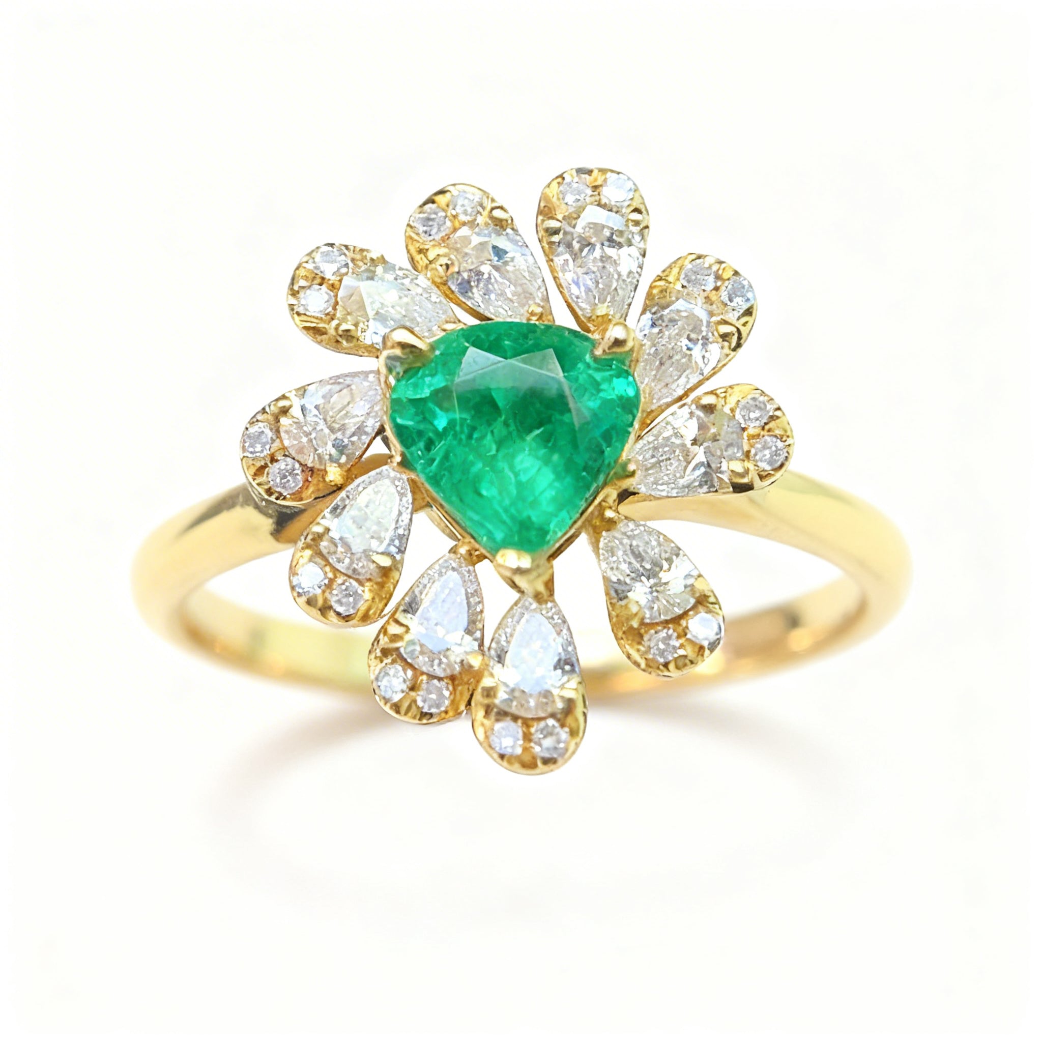 18K Gold Natural Emerald Ring