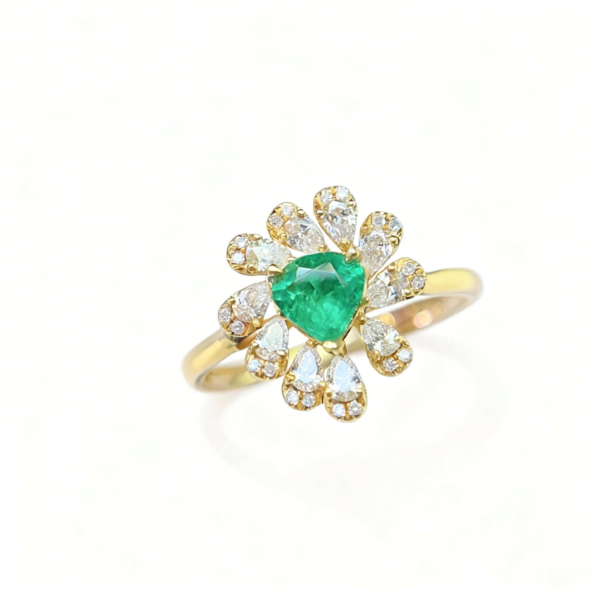 18K Gold Natural Emerald Ring