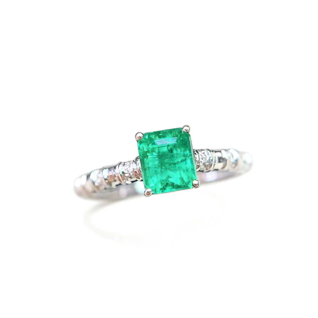 18K Gold Natural Emerald Ring