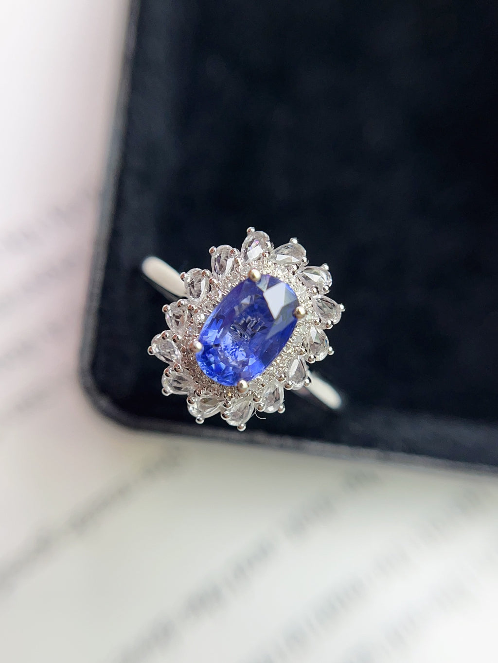 18K Gold Natural Sapphire Ring