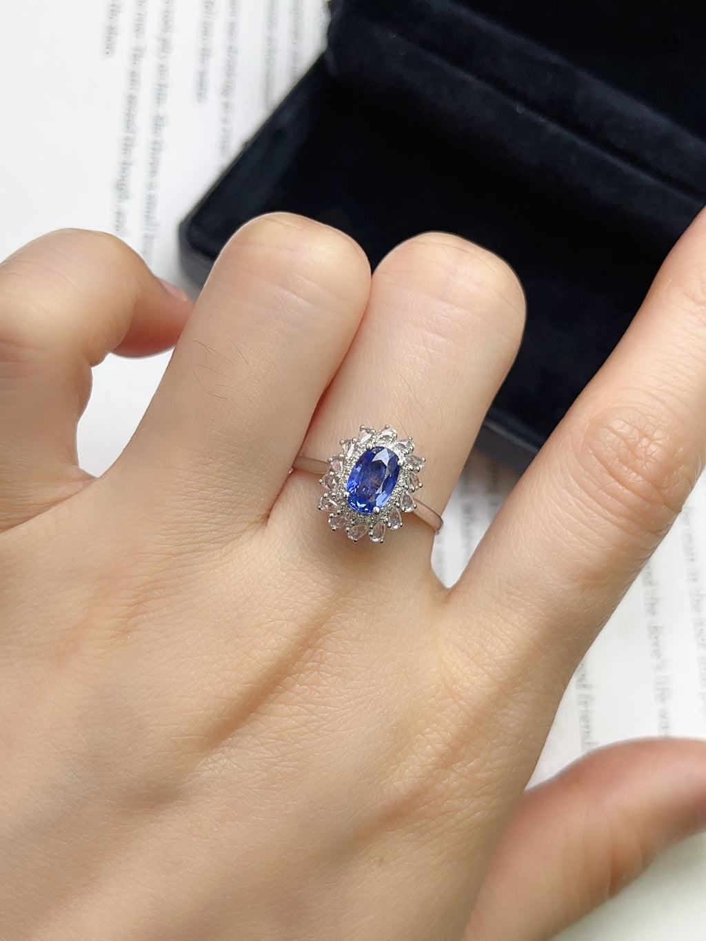 18K Gold Natural Sapphire Ring