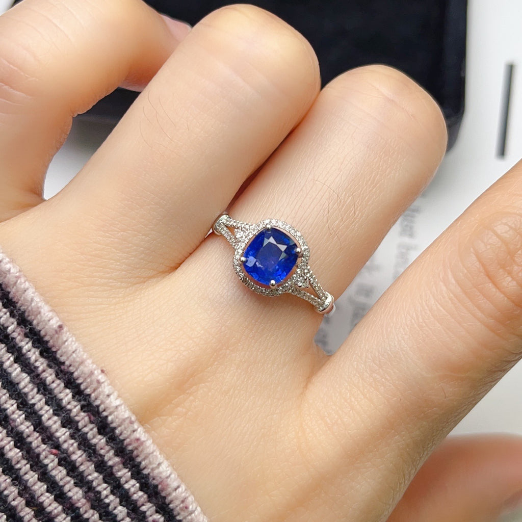 18K Gold Natural Sapphire Ring
