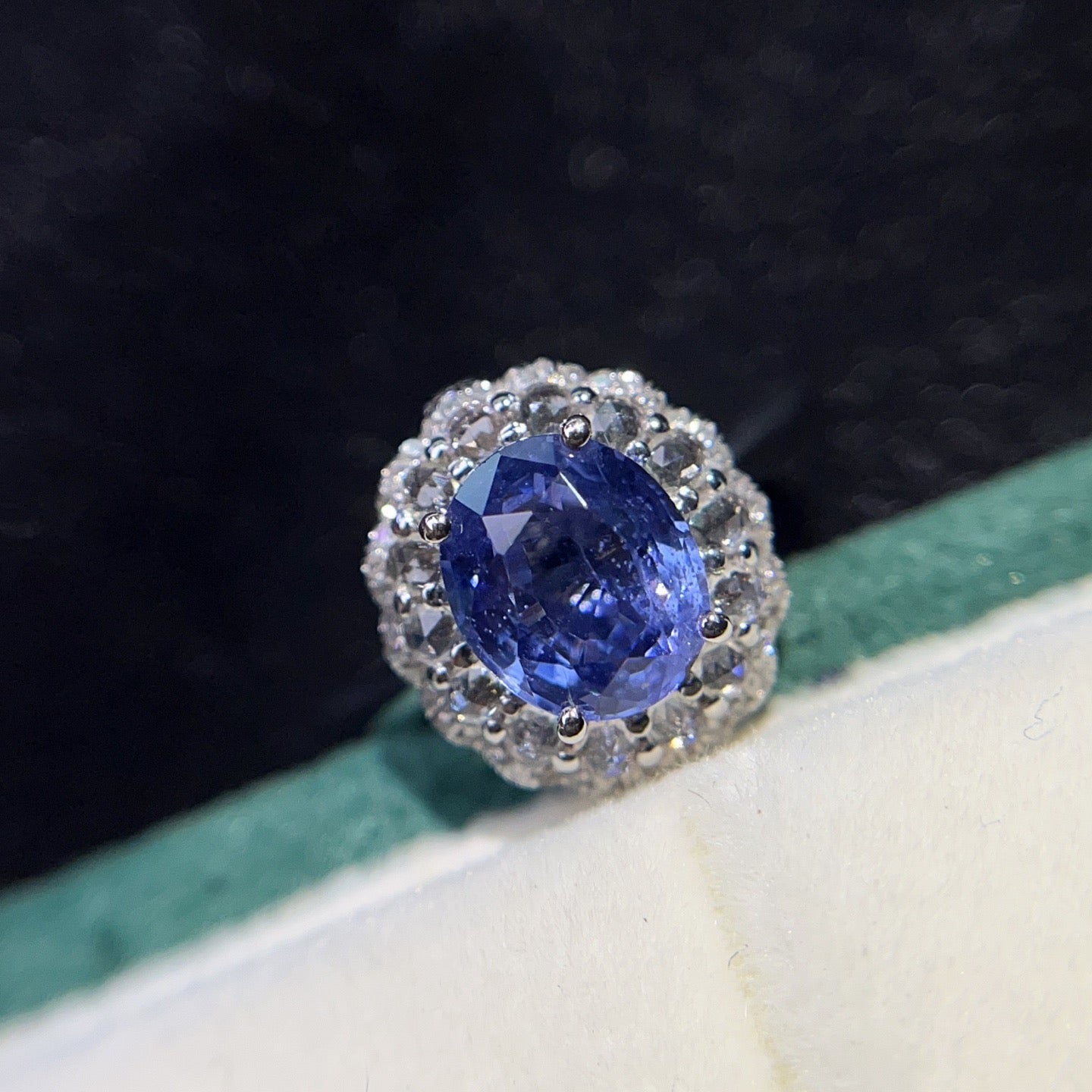 18K Gold Natural Sapphire Ring