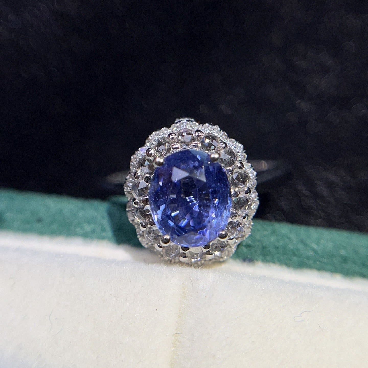 18K Gold Natural Sapphire Ring