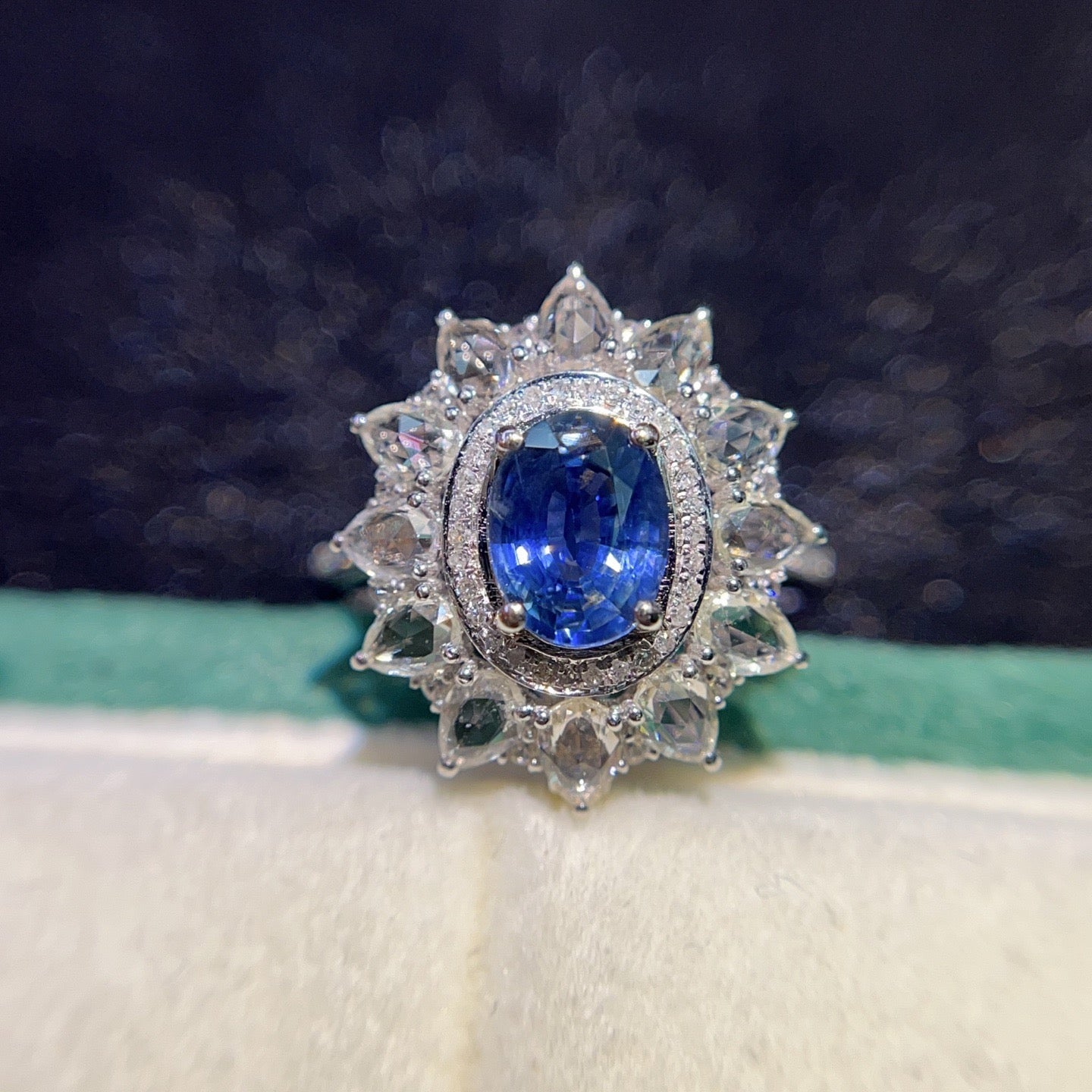 18K Gold Natural Sapphire Ring