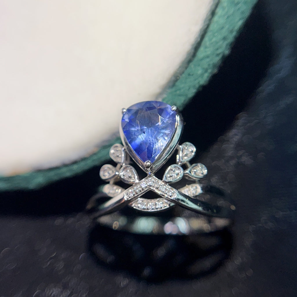 18K Gold Natural Sapphire Ring