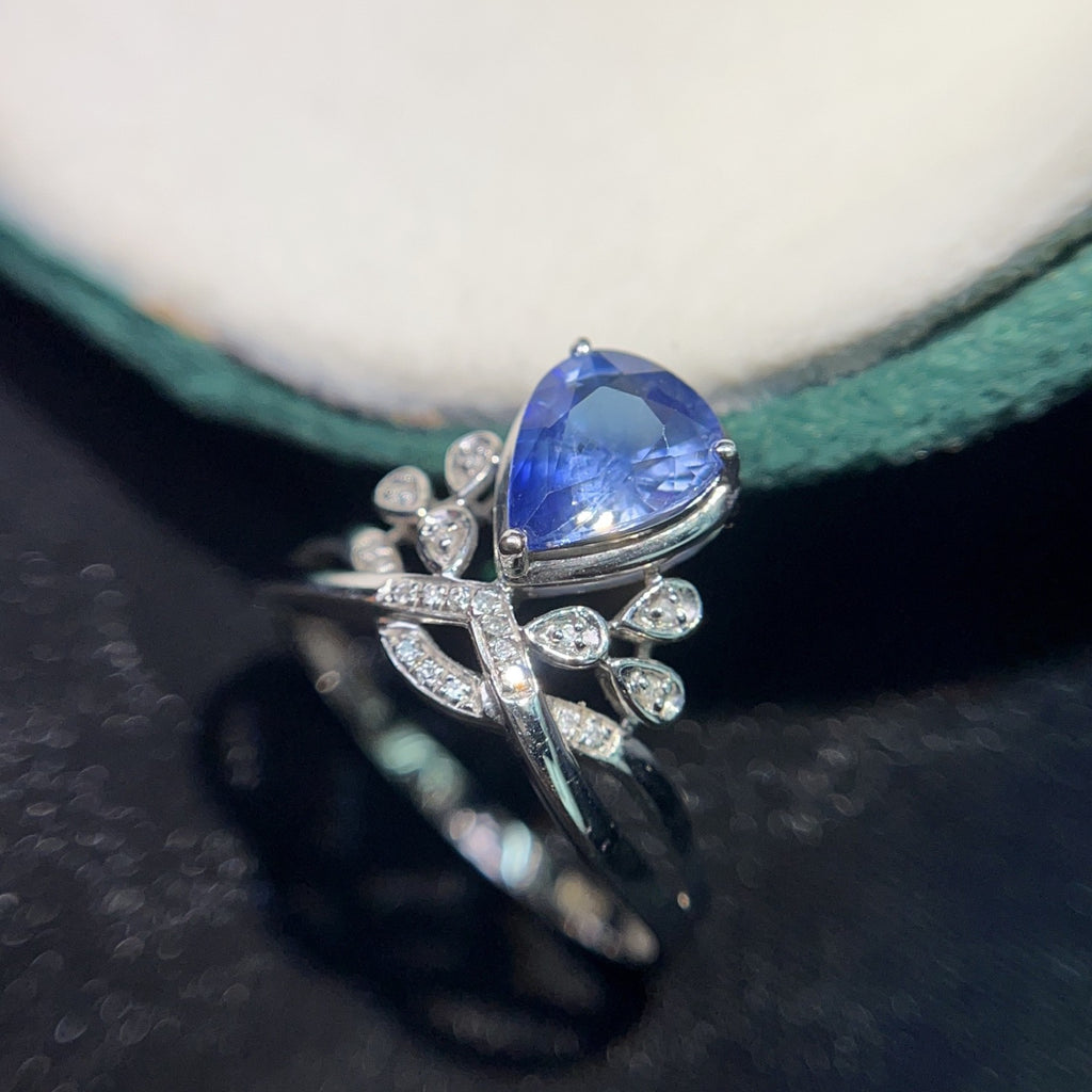 18K Gold Natural Sapphire Ring