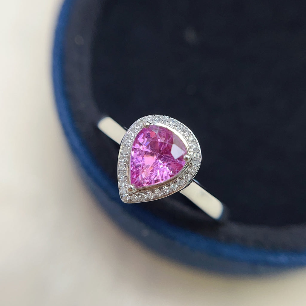 18K Gold Natural Sapphire Ring