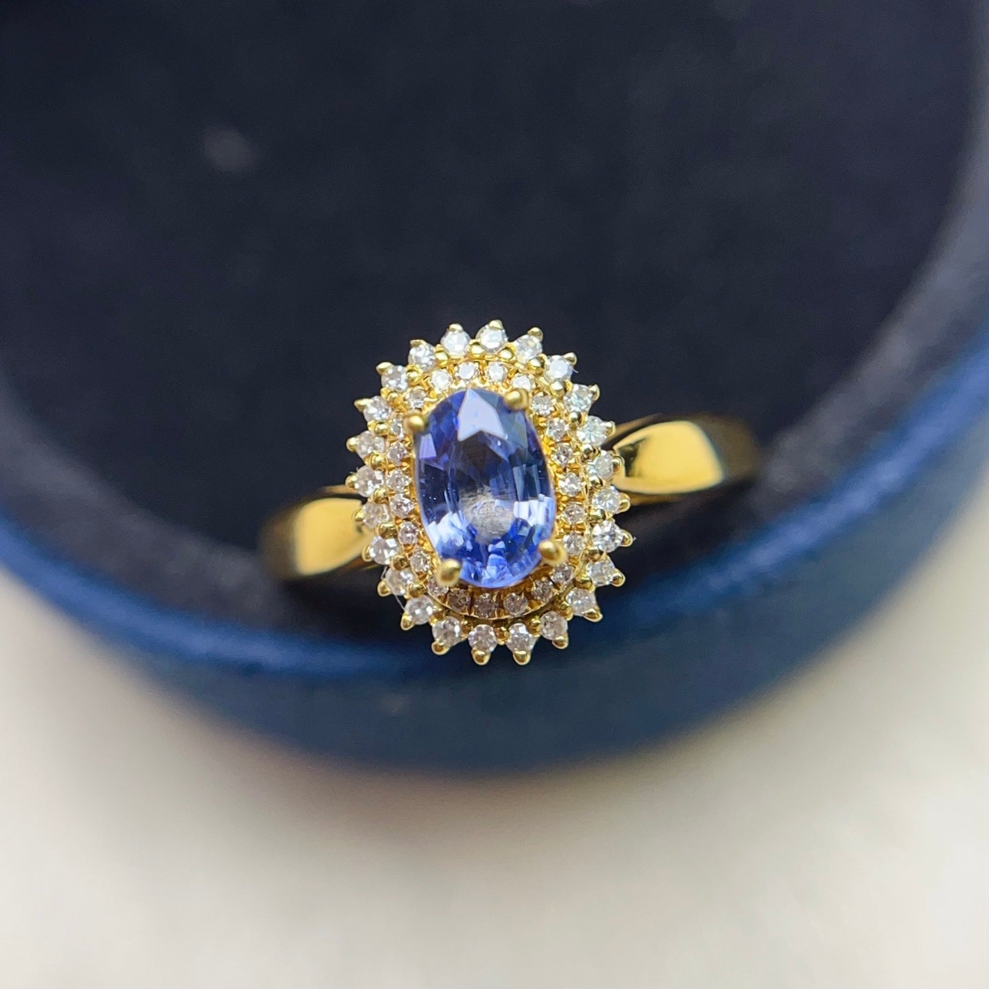 18K Gold Natural Sapphire Ring