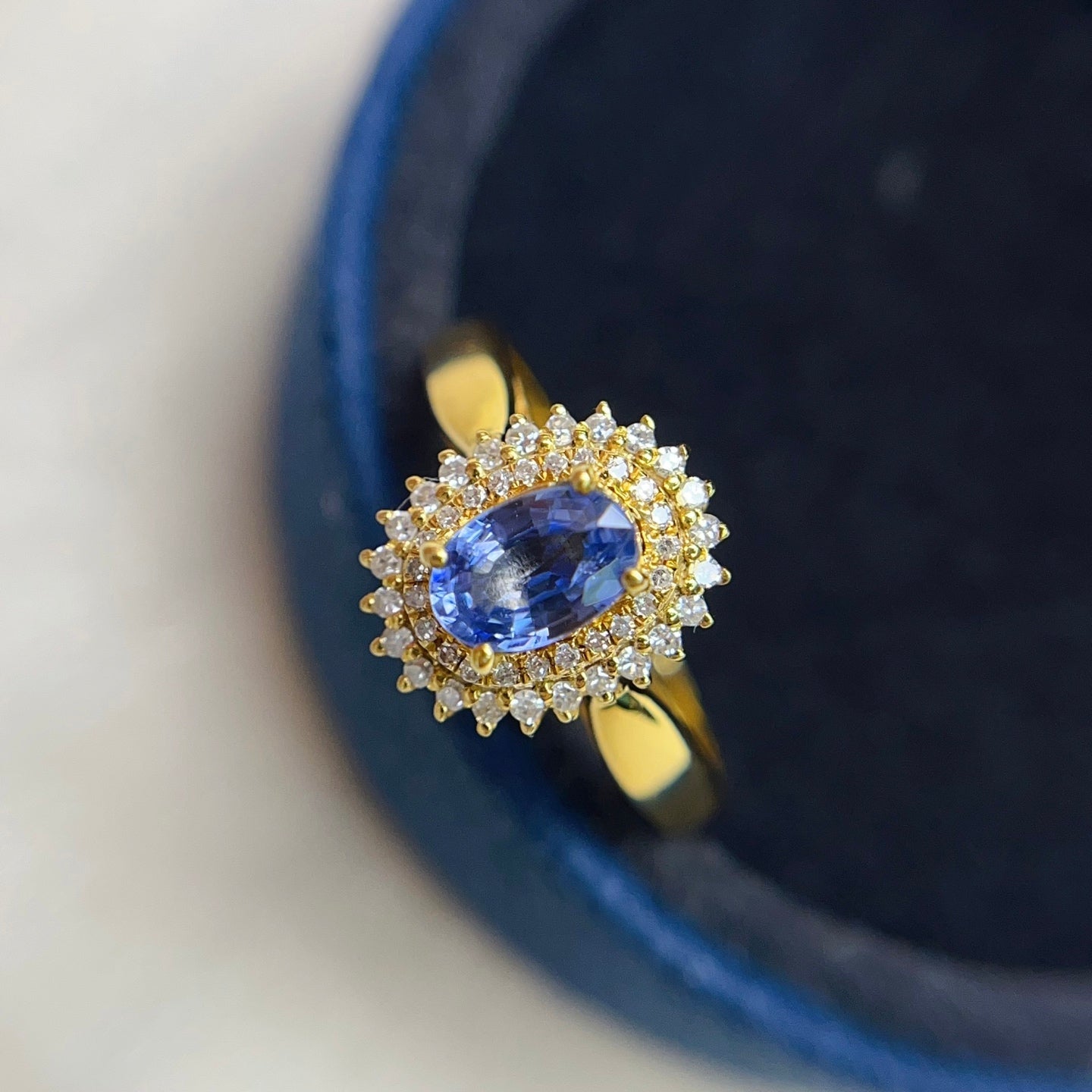 18K Gold Natural Sapphire Ring