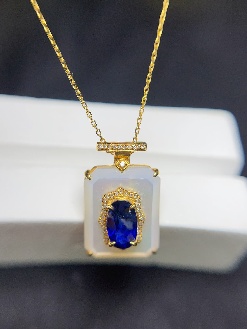 Natural Sapphire Necklace in 18K Gold, Diamond Accent