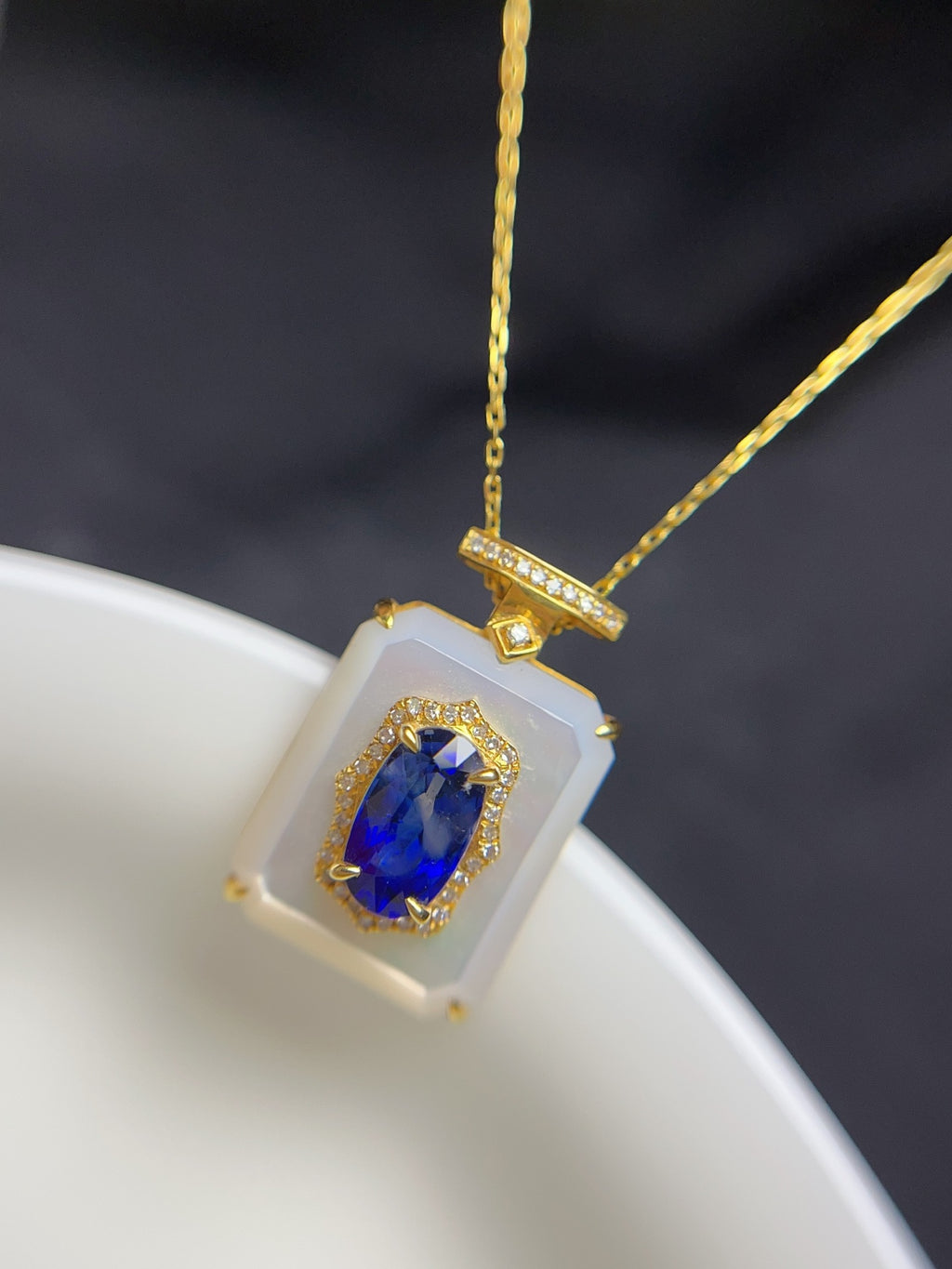 Natural Sapphire Necklace in 18K Gold, Diamond Accent