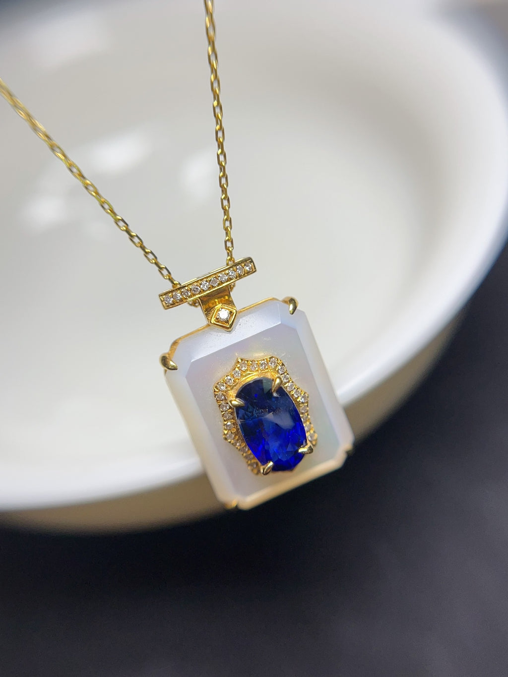 Natural Sapphire Necklace in 18K Gold, Diamond Accent