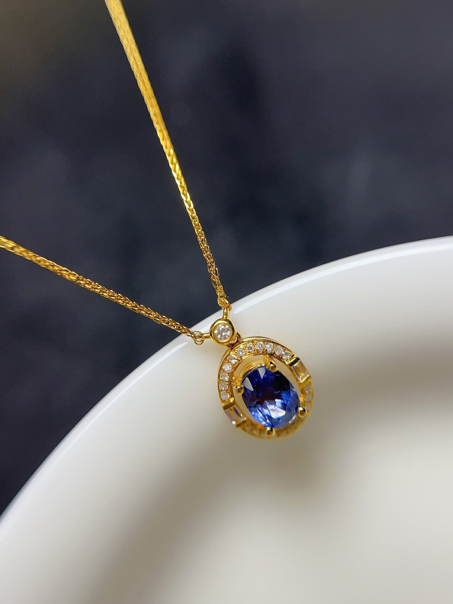 Natural Sapphire Necklace in 18K Gold, Diamond Accent