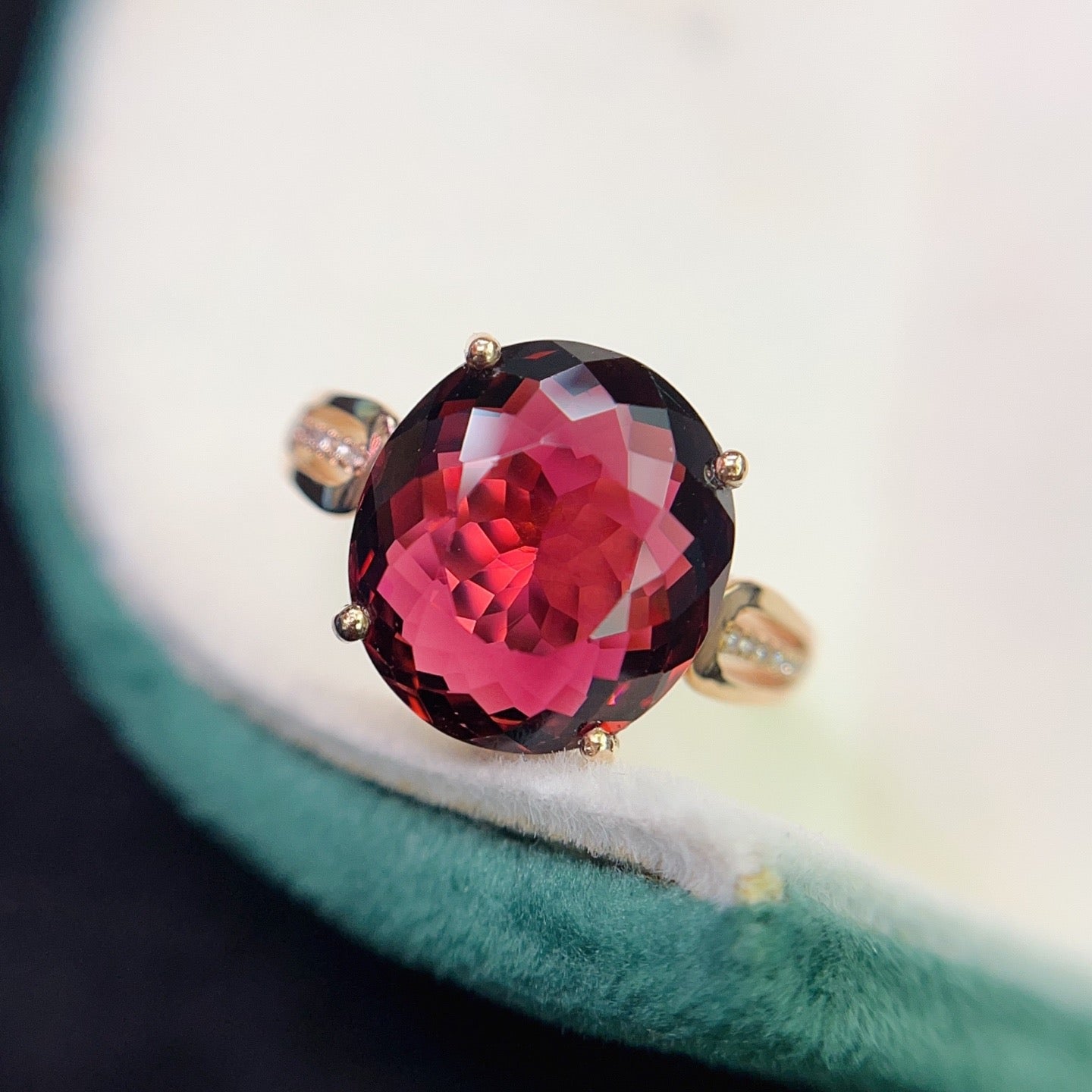 Tourmaline Ring in 18K Gold