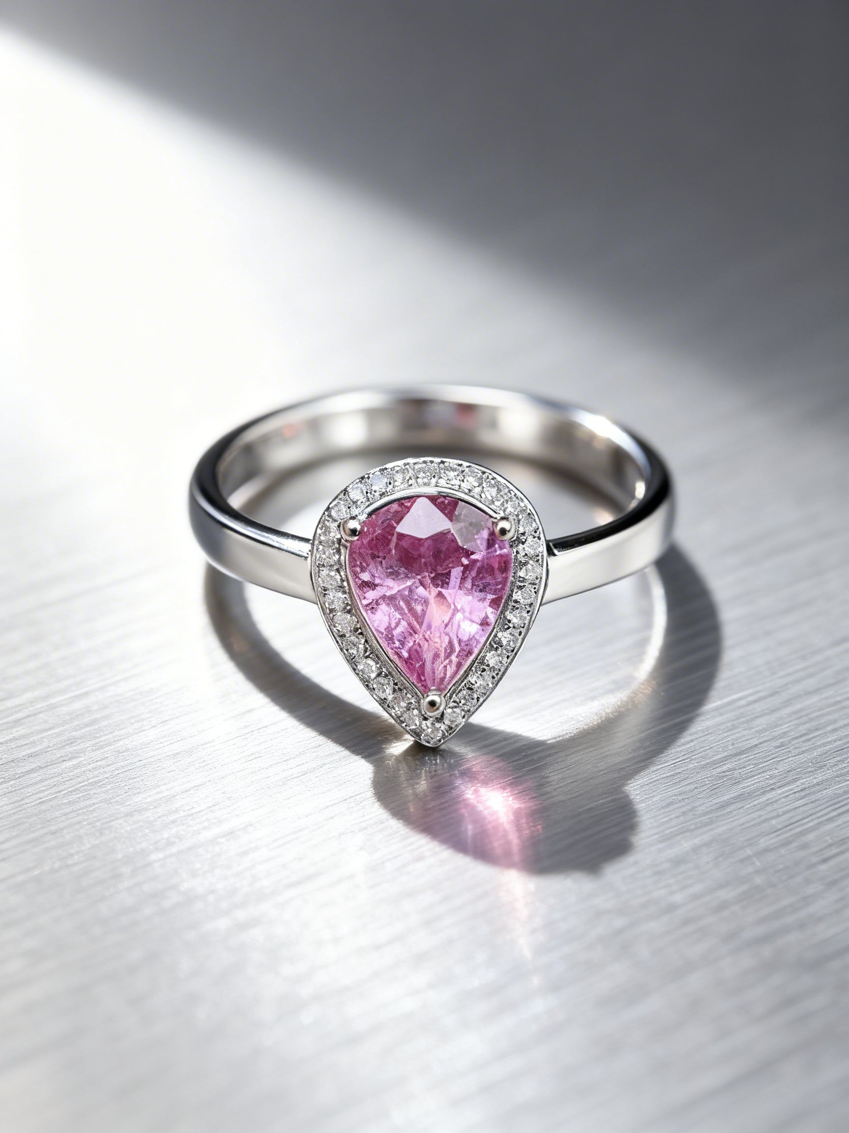 18K Gold Natural Sapphire Ring