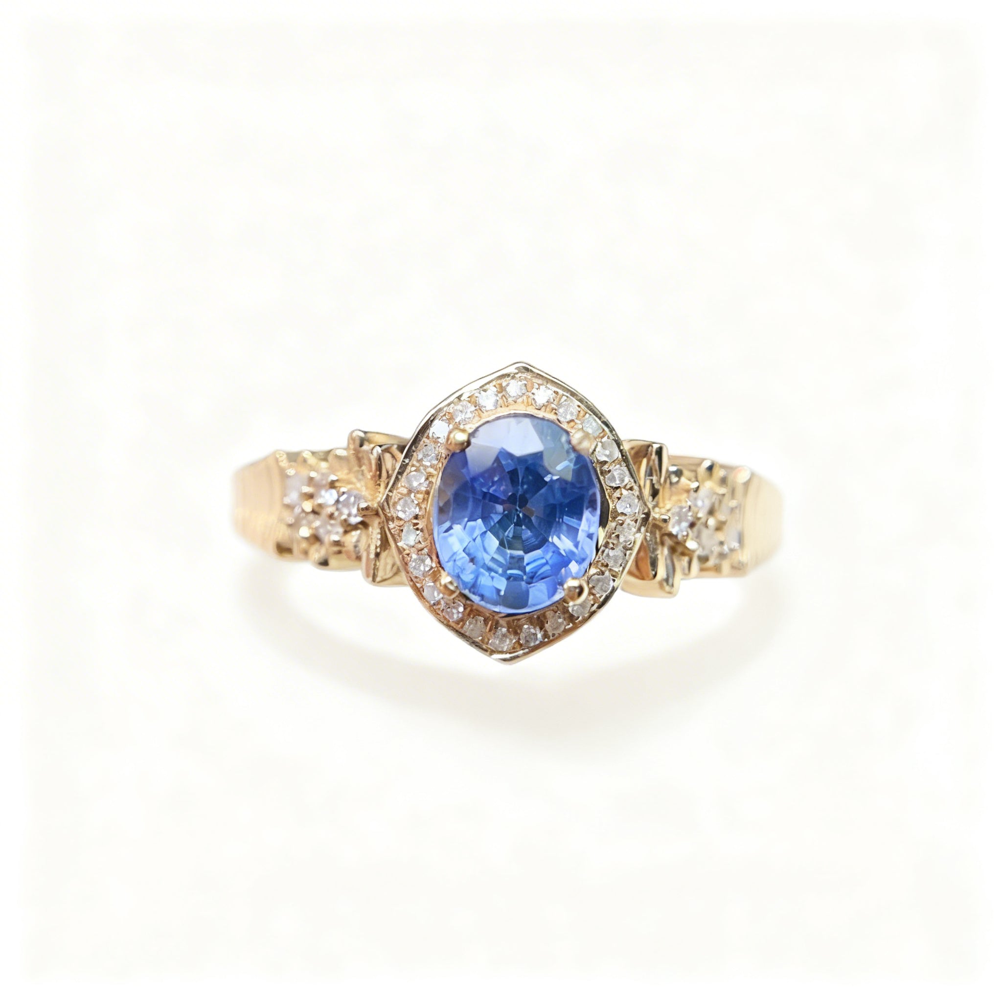 18K Gold Natural Sapphire Ring