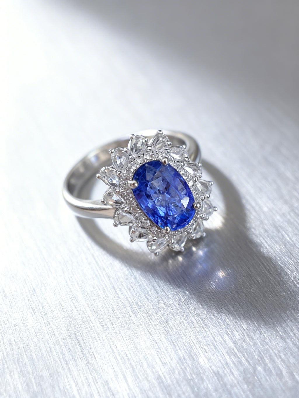 18K Gold Natural Sapphire Ring