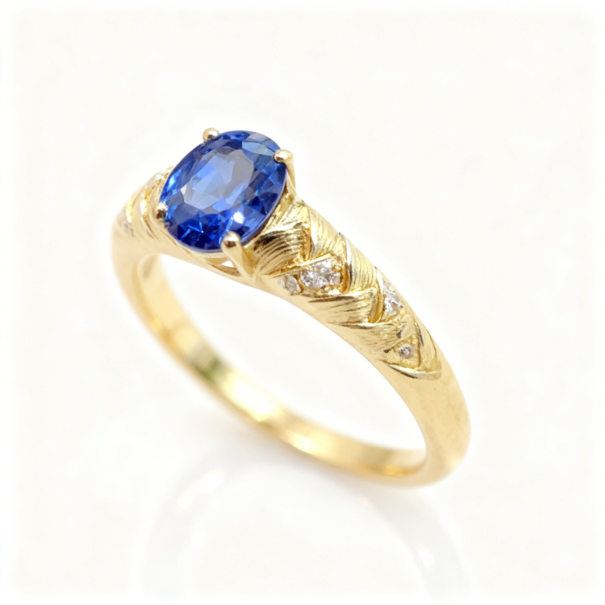 18K Gold Natural Sapphire Ring
