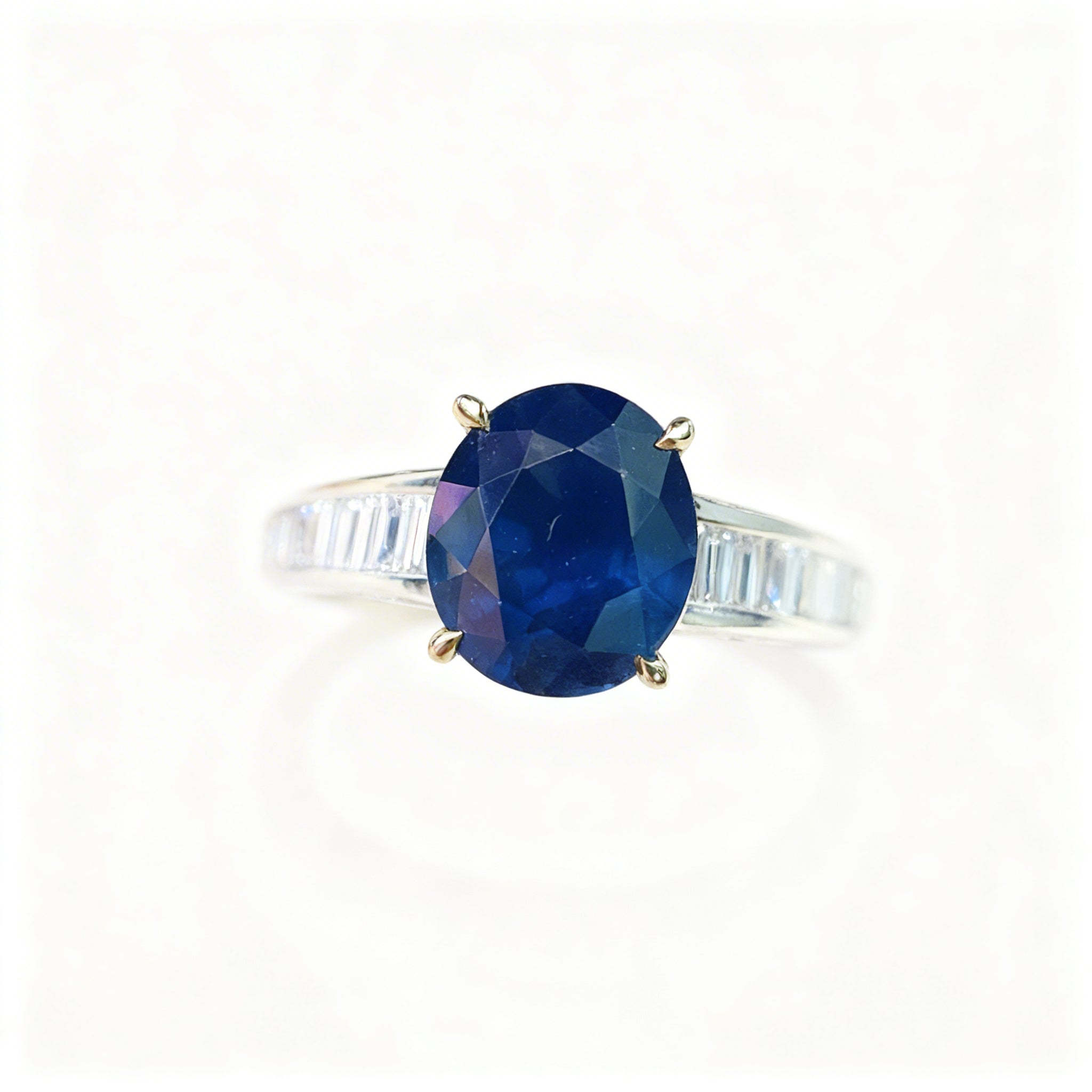 18K Gold Natural Sapphire Ring