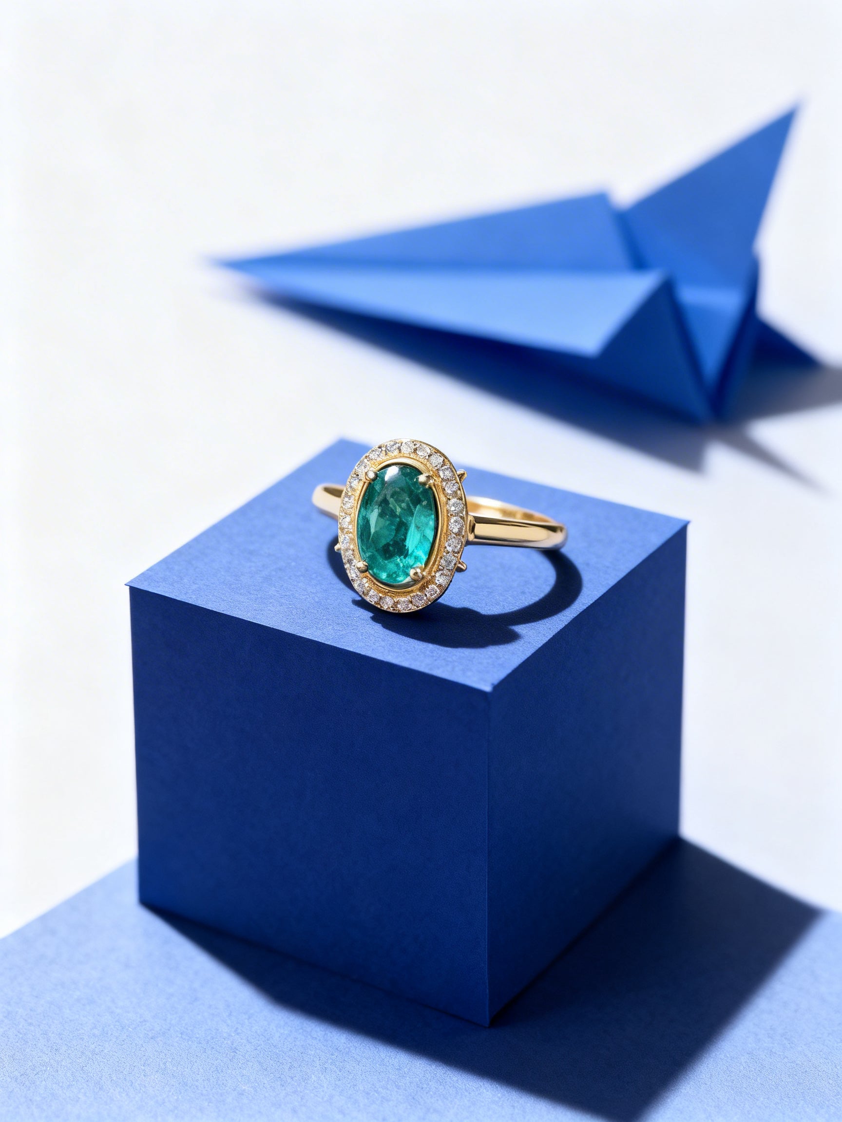 18K Gold Natural Emerald Ring