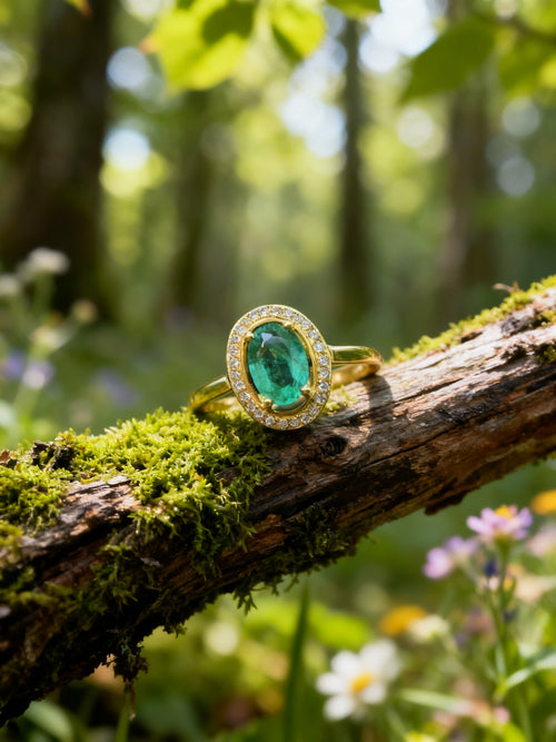 18K Gold Natural Emerald Ring
