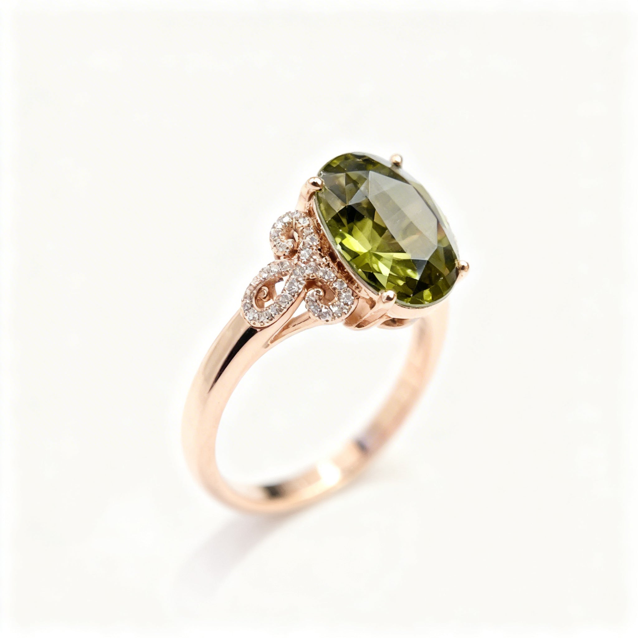 Natural Tourmaline Ring in 18K Gold