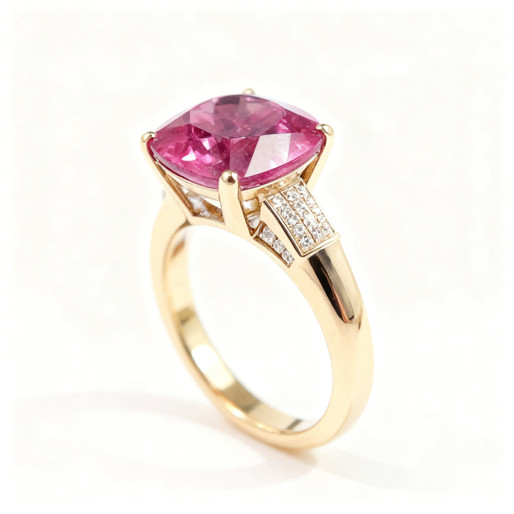 Natural Tourmaline Ring in 18K Gold