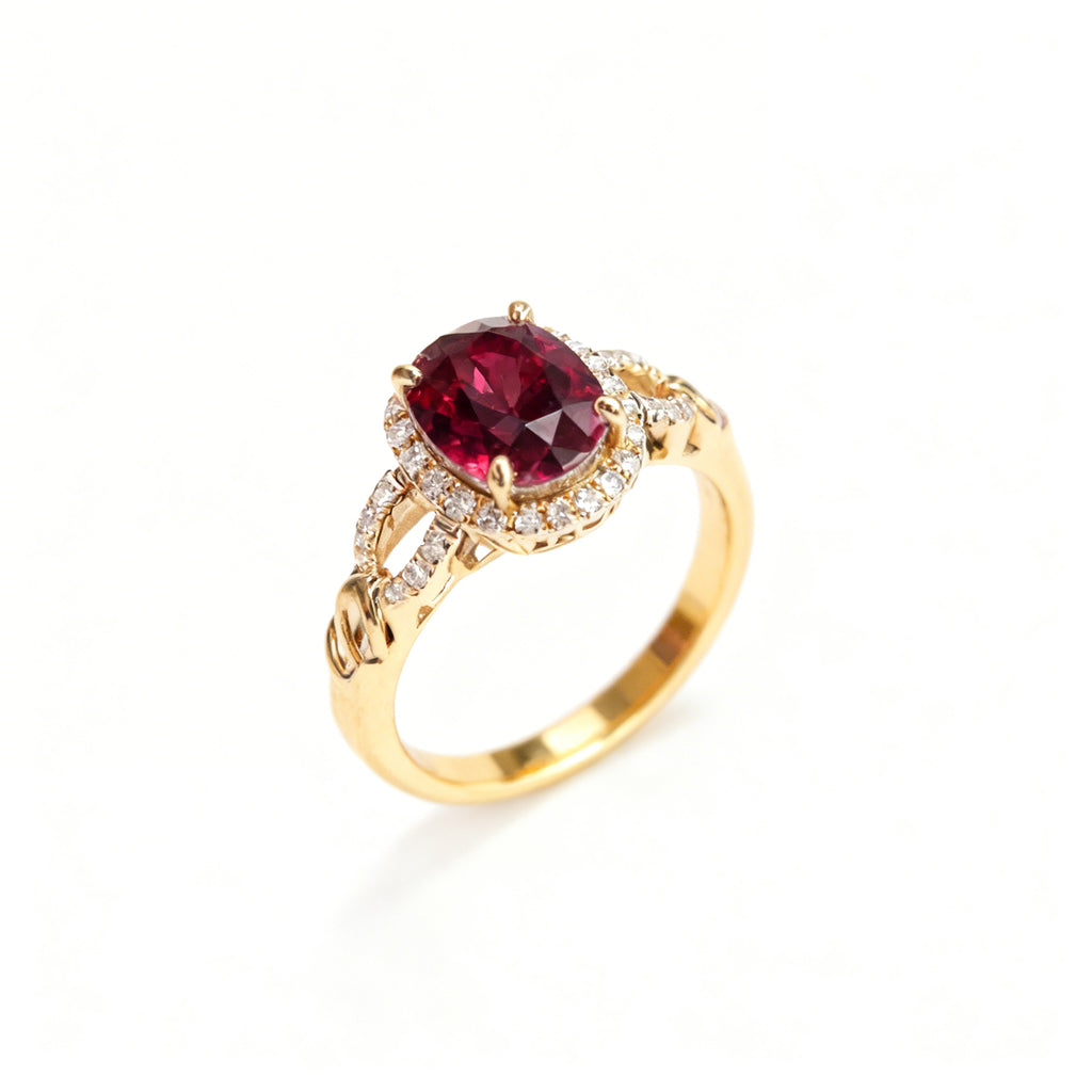 Natural Tourmaline Ring in 18K Gold